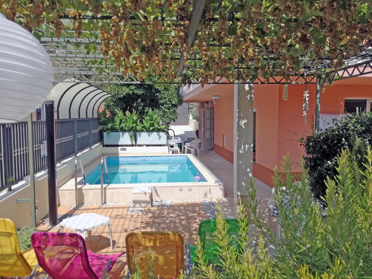Poolside Paradise - A Hidden Gem In Split Eksteriør bilde
